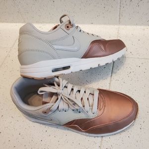 Nike Air Rose gold Sneakers size 7.5
